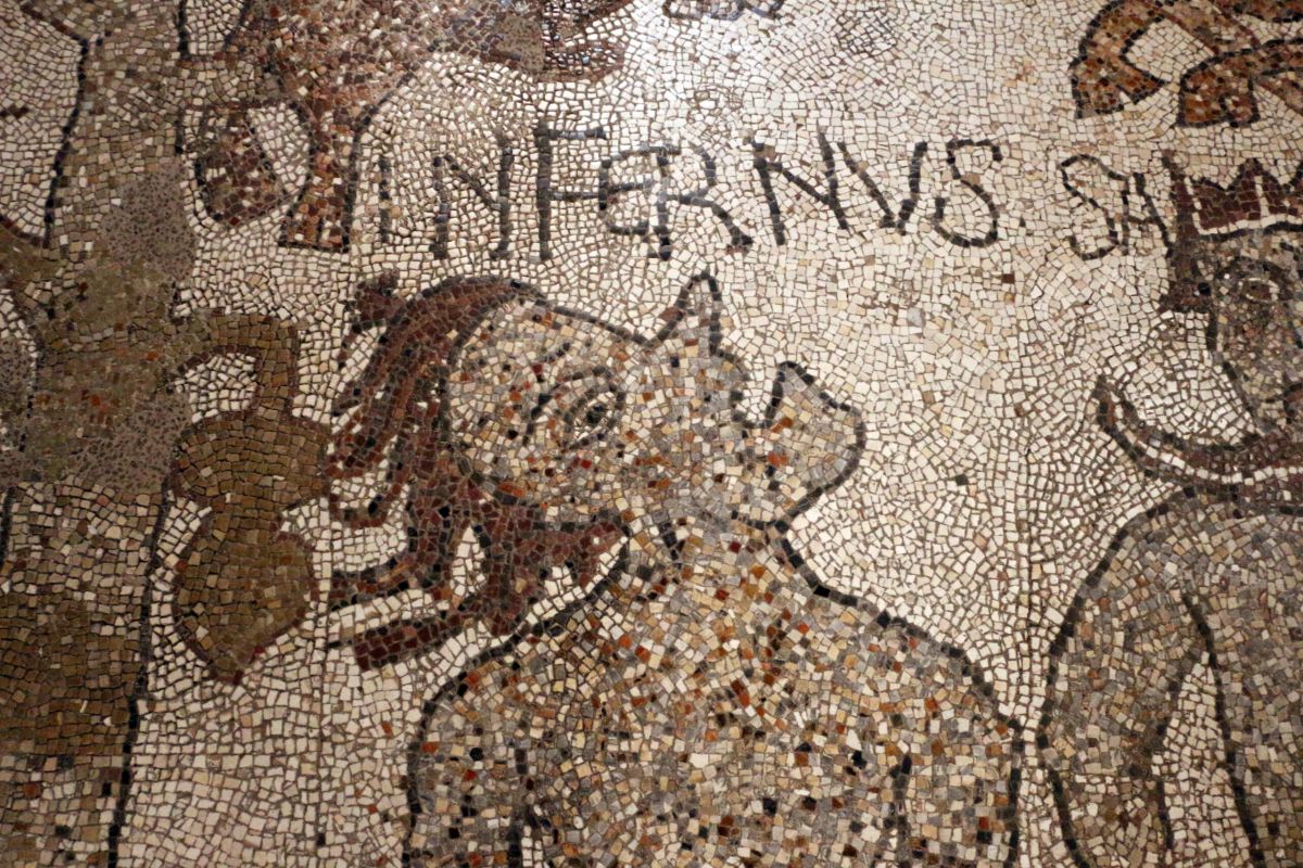 Detail des mittelalterlichen Bodenmosaiks in der Kathedrale von Otranto