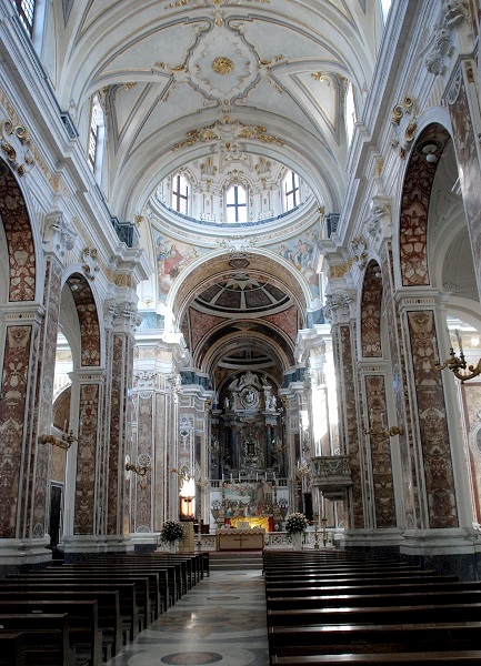 Die Kathedrale Maria Santissima della Madia in Monopoli
