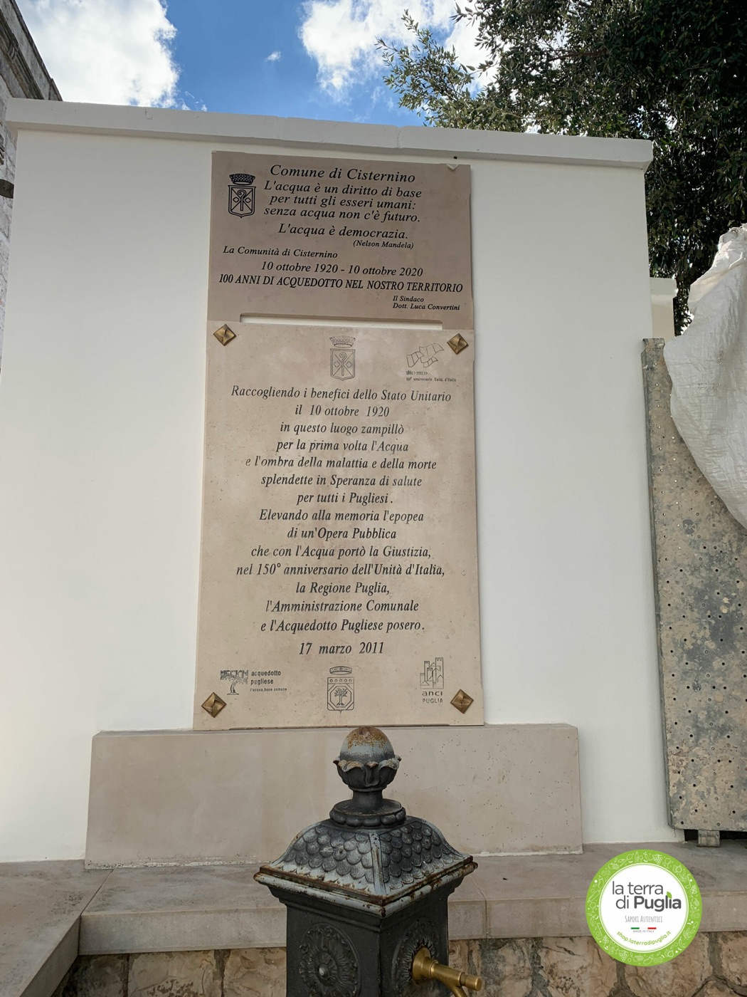 Eine weiß gekalkte Ecke in Cisternino, im Valle d'Itria