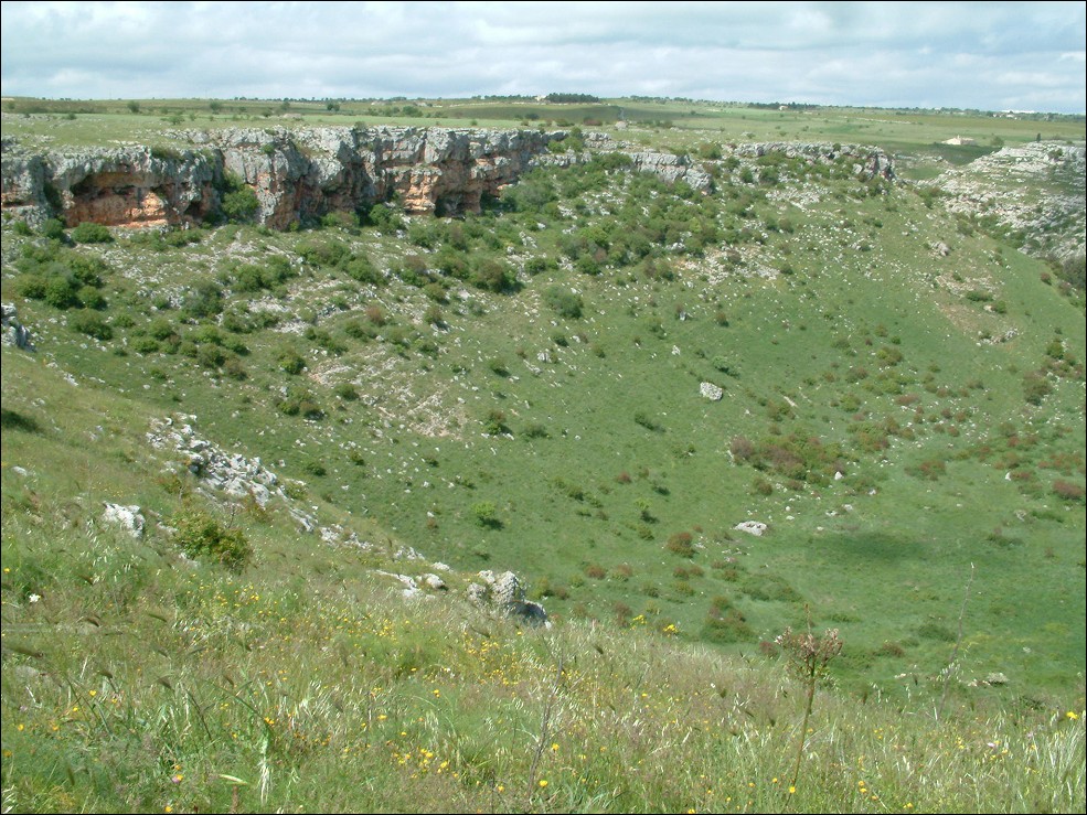 Der Pulo, eine Karstdoline bei Altamura