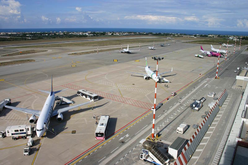 Flughafen Bari Karol Wojtyła